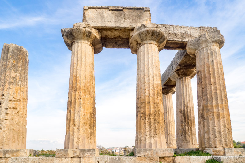Columnas del templo de Apolo en Corinto